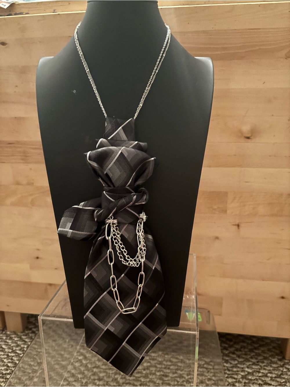 Black Geometric Tie Pendant Necklace - Women Jewelry